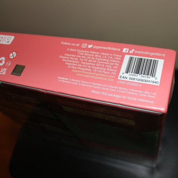 3/$77❤️new sealed HAND-TO-HAND WOMBAT game Exploding Kittens party fun teamwork - Picture 15 of 16